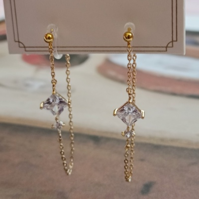 日本设计简约日常通勤简单前后相连方形菱形钻耳钉无耳洞树脂耳夹