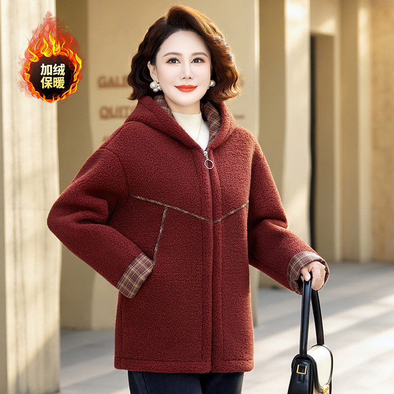 妈妈装羊羔绒连帽外套中老年女装加绒加厚棉袄保暖洋气棉服冬装