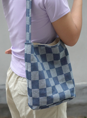 时尚牛仔布蓝色格子包包女水桶包单肩包女通勤新款小号手工手作包