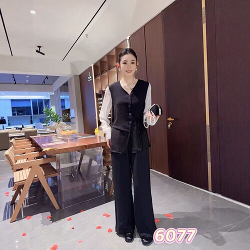 【8.16慧姐大码女装】2026秋款两件套SPEH6077-