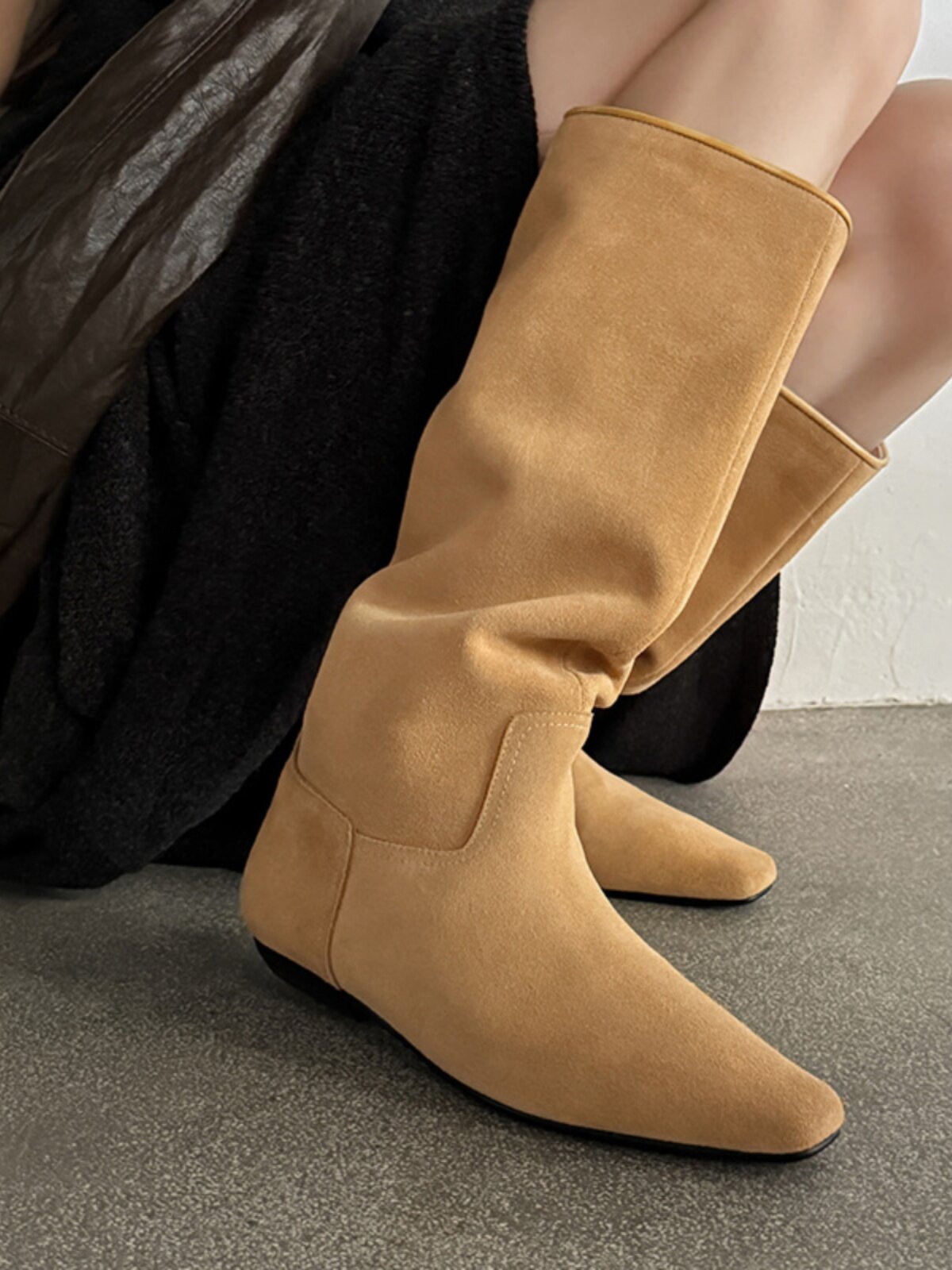 CHENGDU HANDMADE LEATHER BOOTS SLEEVE LOW HEEL PILE BOOTS WOMENS FASHION HIGH BOOTS SHOW THIN WOMENS BOOTS MAILLARD STYLE