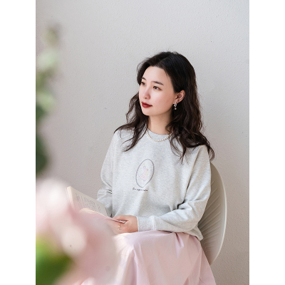 apipedream如一梦 原创设计米灰色女孩印花双面棉卫衣/星辰可摘