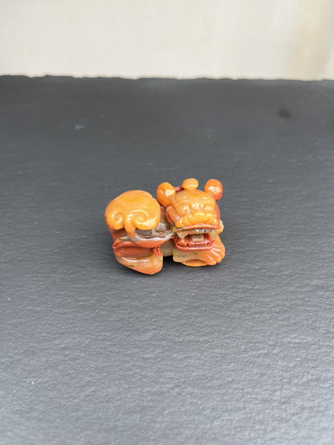 云南天然黄龙玉霸王貔貅吊坠手把件三彩金沙老料手工雕刻带证书