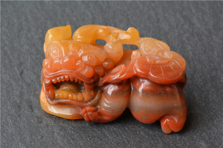 天然玉石貔貅吊坠挂件手把件黄龙玉霸王貔貅粉红色手工雕刻带证书