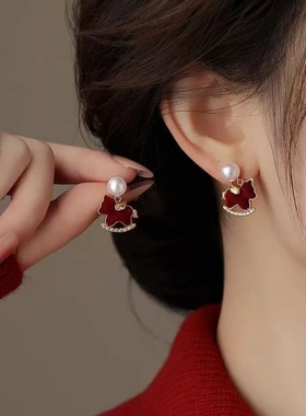 【原版】本命年红色丝绒小马珠珠耳钉复古气质微镶锆石轻奢耳饰
