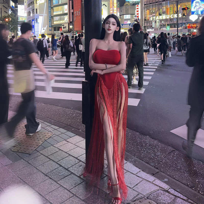 海边沙滩三亚度假欧美辣妹红色抹胸连衣裙女流苏开叉修身性感长裙