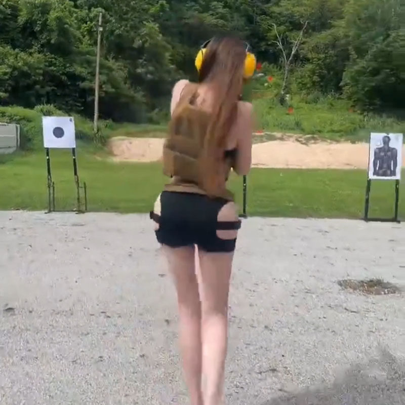 辣妹性感镂空热裤短裤女拍照写真沙滩度假高腰紧身显瘦包臀短裤