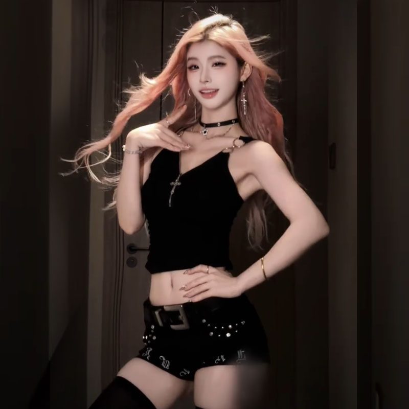 夜店酒吧演出韩系暗黑风挂脖吊带背心女黑色性感辣妹上衣y2k穿搭