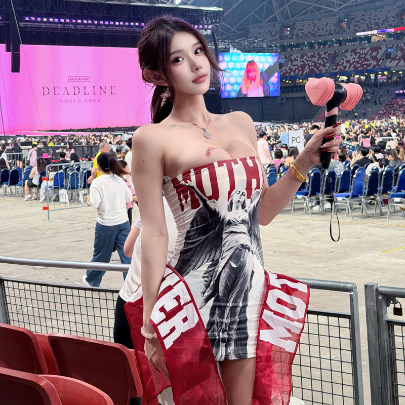 潮流前卫印花抹胸连衣裙女夏修身包臀短裙音乐节穿搭酷辣收腰紧身