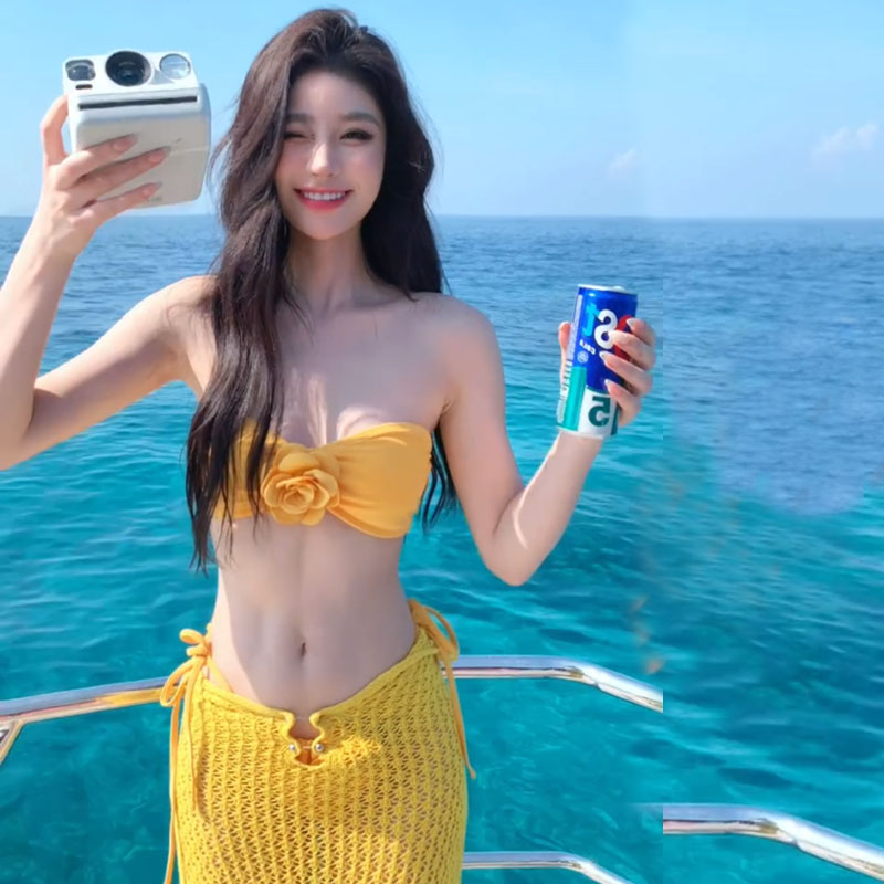 泰国新款姜黄色小众分体花朵比基尼海岛度假显瘦温泉三件套泳衣女
