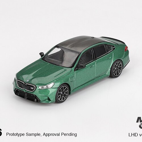 MINIGT 1:64 宝马BMW M5 G90 IsIe of 绿色 #1086合金汽车模型