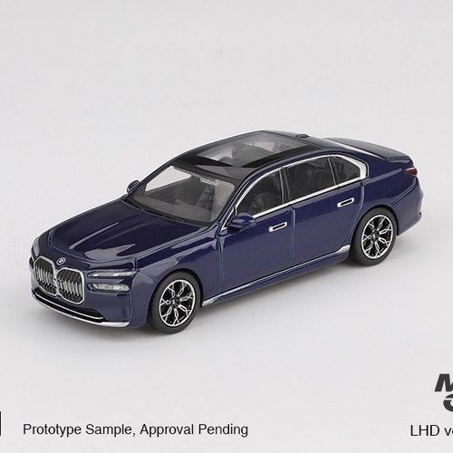 MINIGT 1:64 宝马BMW i7 xDrive60 Tanzanite 1111合金汽车模型蓝