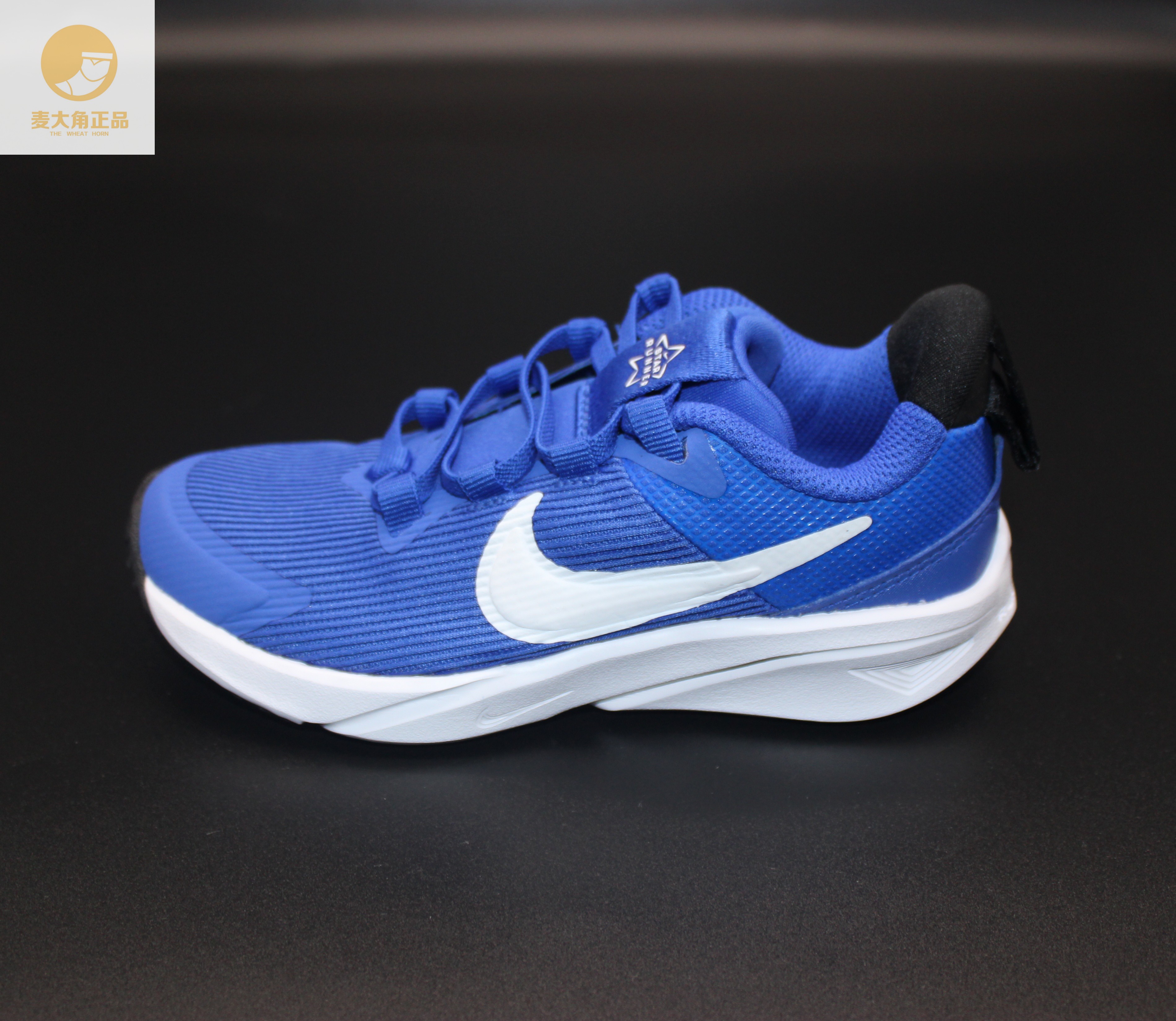 Nike耐克傳球魔術貼運動鞋