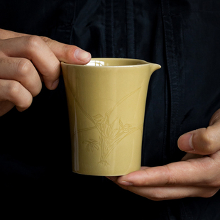 定窑黄折枝公道杯 陶瓷匀杯薄胎分茶器功夫茶道配件不烫手茶海