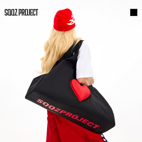 SQQZ PROJECT立体单颗大爱心设计感单肩背包情侣款户外旅游滑雪包