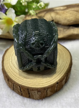 和田玉析木河磨玉手把件宝箱