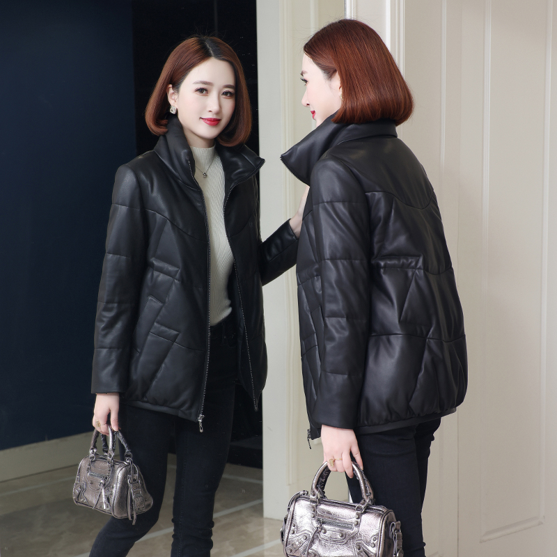 海宁真皮羽绒服女士短款2024新款头层绵羊皮中年妈妈休闲夹克外套