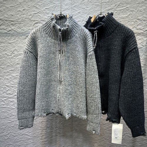 设计感不对称破洞加厚针织衫毛衣