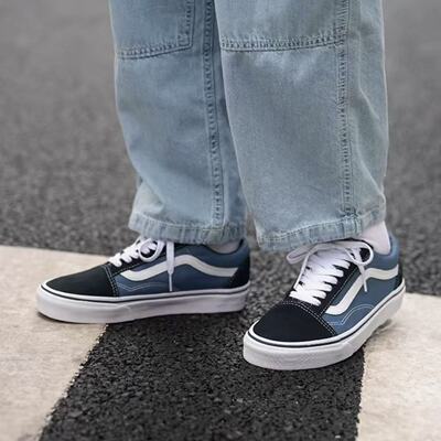 VANS运动休闲板鞋VN000D3HNVY