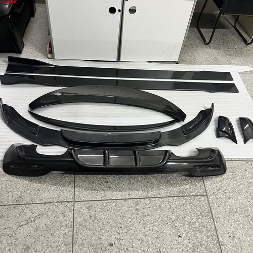 宝马3系GT升级碳纤维前唇后唇