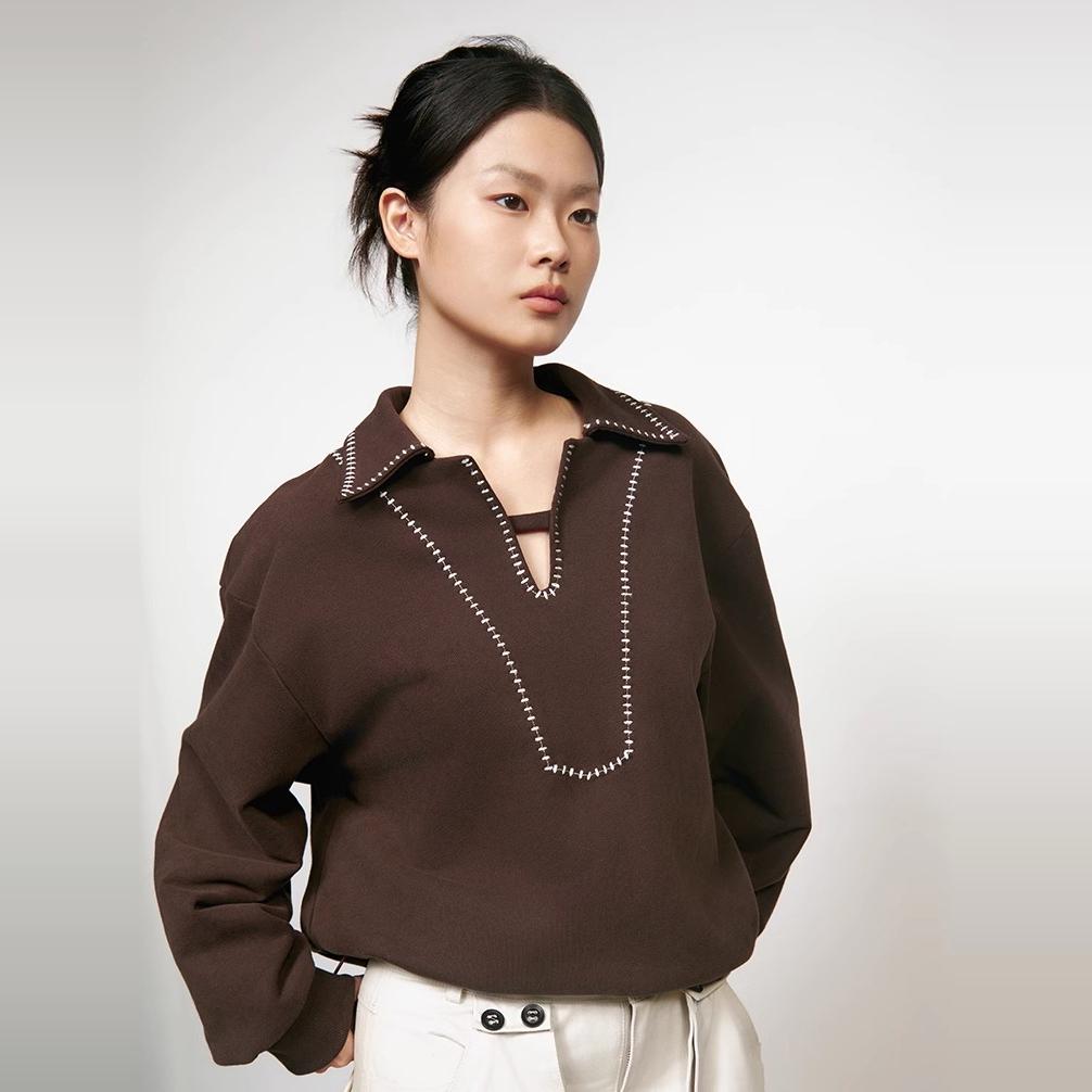 RUSTLE INTERLUDE 巴恩风 POLO领 一字绣 宽松长袖加绒卫衣女秋冬