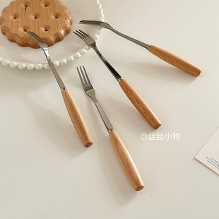 丝丝小物 圆木柱水果叉甜品蛋糕小叉子可爱实木不锈钢小众ins风