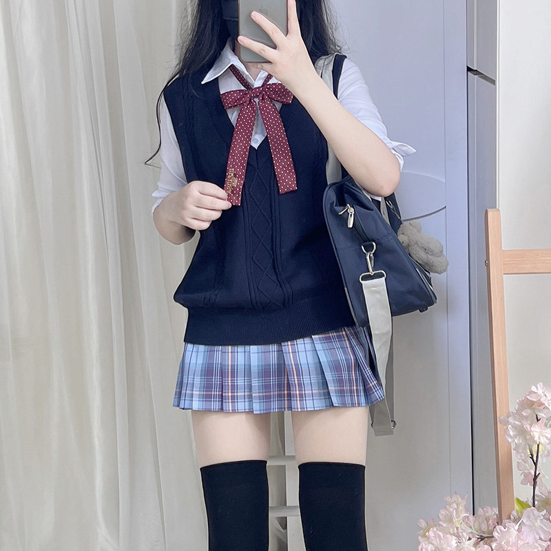 校供感多色针织背心毛衣jk制服图片
