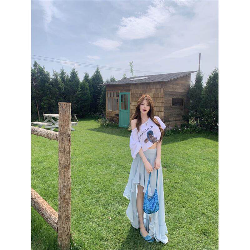 卡通小狗印花斜肩短袖T恤女夏季度假风套装不规则半身长裙两件套