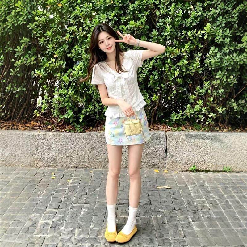 韩系木耳边蝴蝶结v领短袖衬衫女夏装小心机收腰娃娃衫设计感上衣