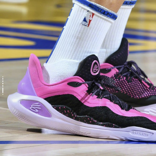 安德玛男女同款实战篮球鞋