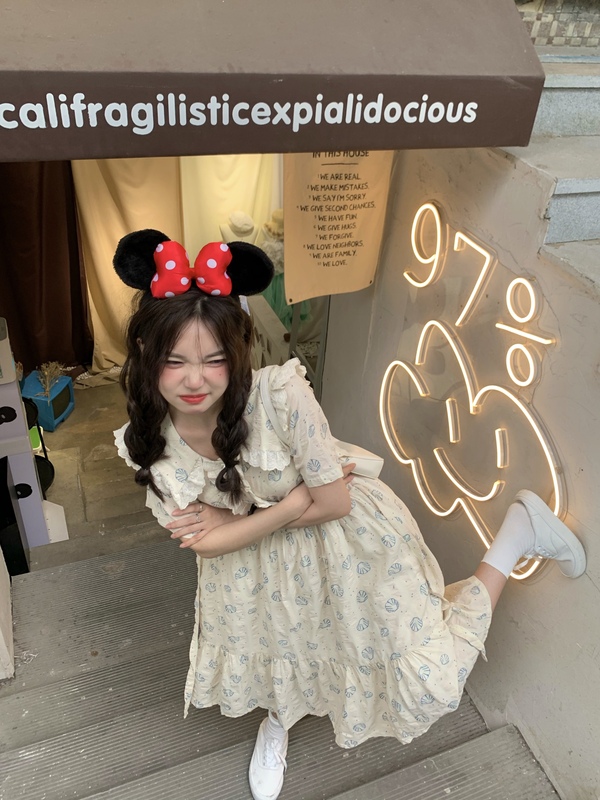 Real time monitoring cartoon beach shell painting fresh and elegant court style loose lace up dress