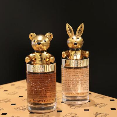 MCM恩思恩心爱狗狗迷人法斗