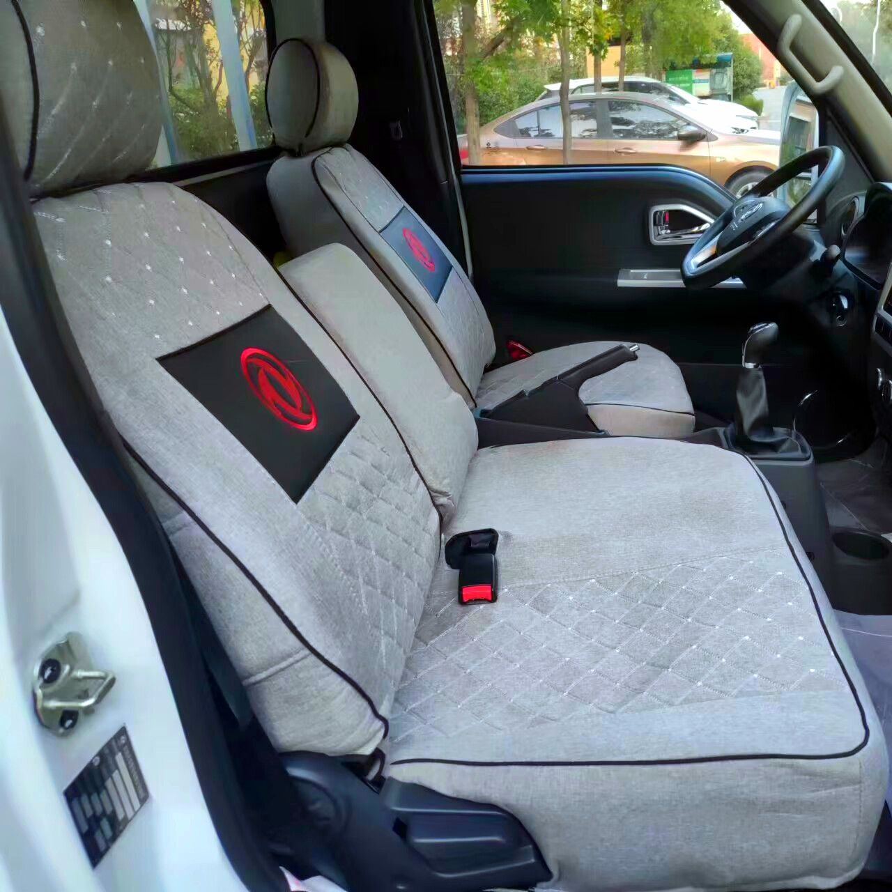 东风途逸T3QT5T6Q小霸王W15座套