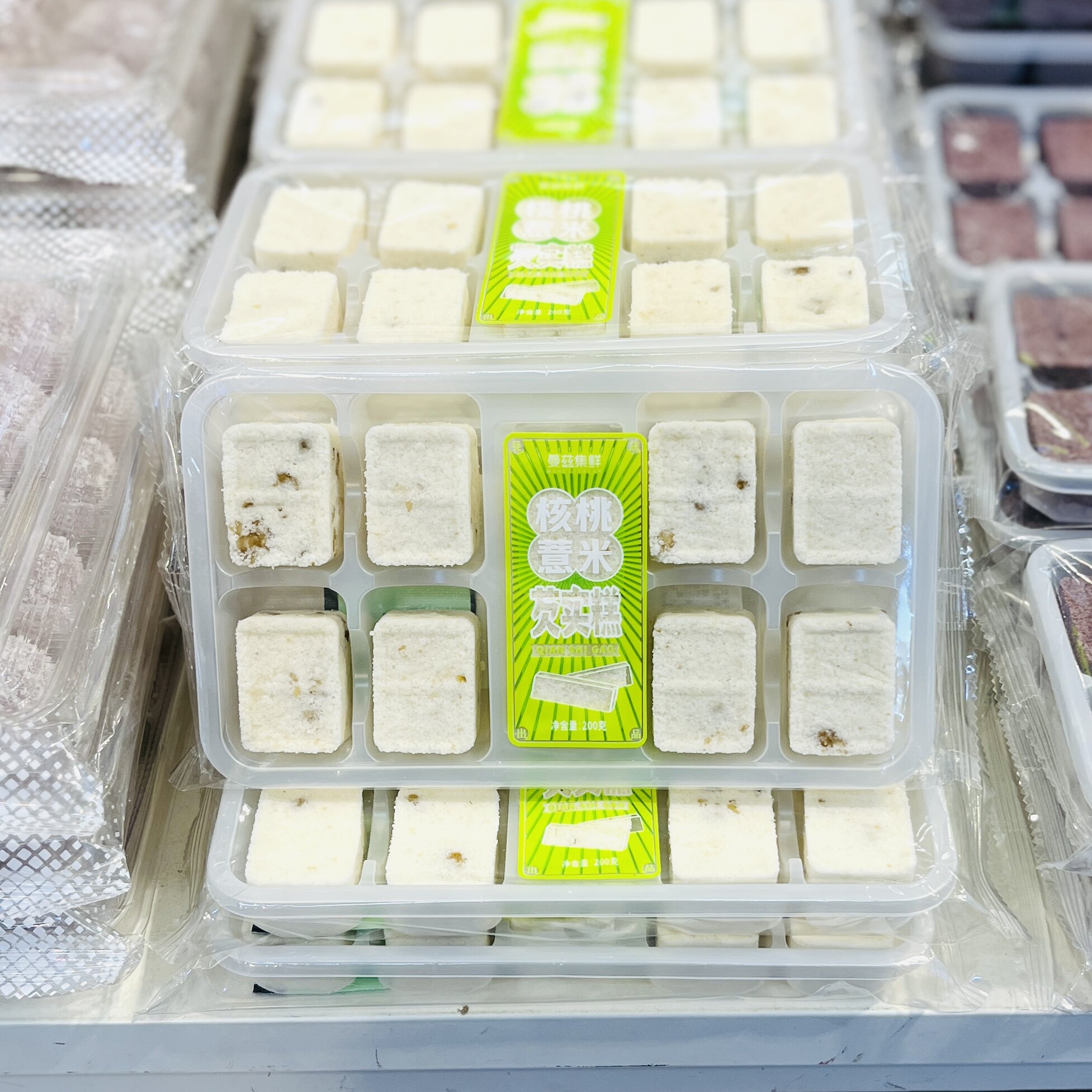 曼兹集鲜坚果茯苓八珍糕核桃薏米黑米芡实糕盒装袋装200g糕点