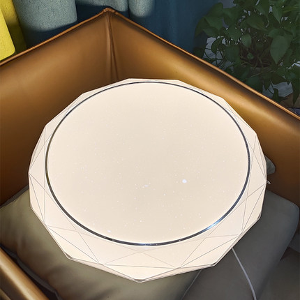 现代简约led灯具创意菱形卧室书房吸顶灯大气家用三色变光温馨灯