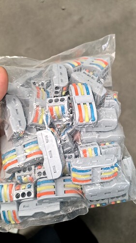 三位电线连接器快速接线端子对接头三进三出