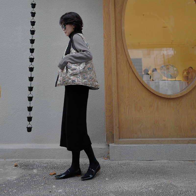 黑桃园单排扣简约常规圆领马甲