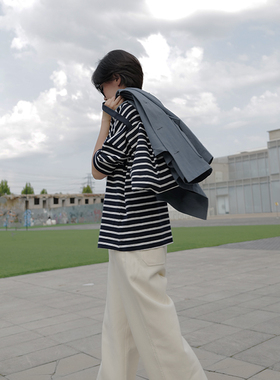 【各美其美】袖口收敛船领条纹衫上装简约内搭女春 T195
