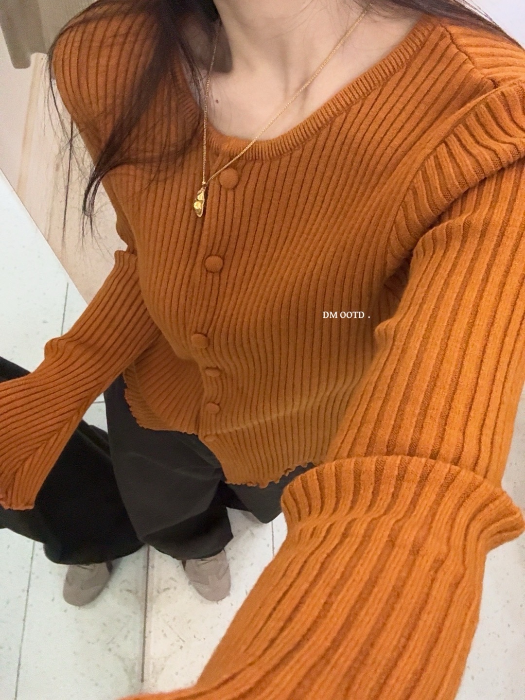 2025新款韩版宽松显瘦圆领长袖针织衫女百搭休闲上衣打底衫