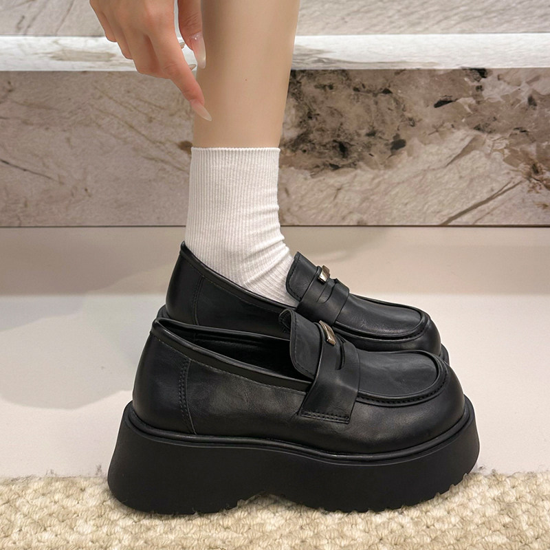 黑色增高小皮鞋女春秋季新款时尚百搭轻便厚底一脚蹬jk乐福单鞋子