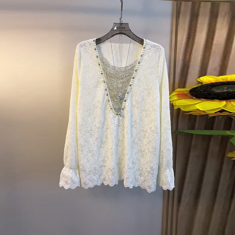 加肥V领亮钻边微喇袖口小衫大码女装韩版小众设计百搭秋冬款上衣