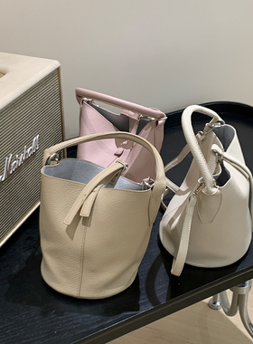 2023春夏百搭通用休闲女包拼接简约水桶包单件肩斜跨字母包HC10