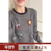 新款 韩版 设计感手工绣花圆领毛衣女2026春季 宽松显瘦亲肤软糯上衣