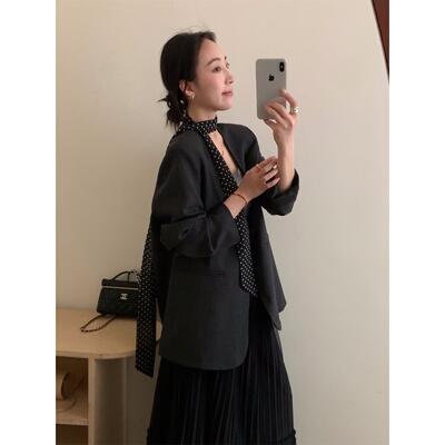 高级感v领丝巾垫肩西装外套女