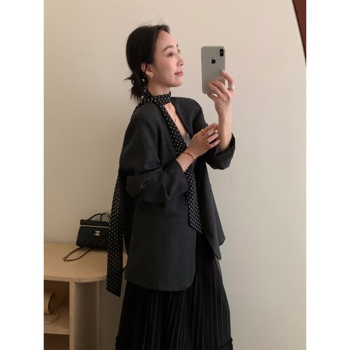 高级感v领丝巾垫肩西装外套女