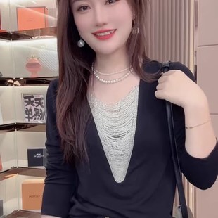 修身 法式 新款 T恤女2026春季 显瘦超好看上衣 洋气V领串珠设计感长袖