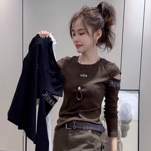 气质百搭减龄T恤女 新款 欧货圆领设计感烫钻露肩长袖 上衣2025秋季