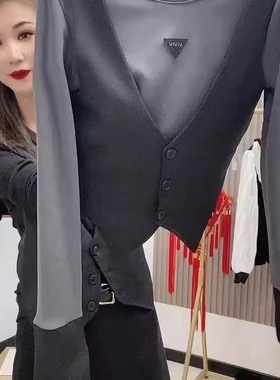 欧货2025秋冬新款设计感马甲假两件拼接长袖T恤女时尚打底上衣潮