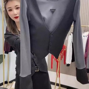 打底上衣潮 T恤女时尚 欧货2025秋冬新款 设计感马甲假两件拼接长袖