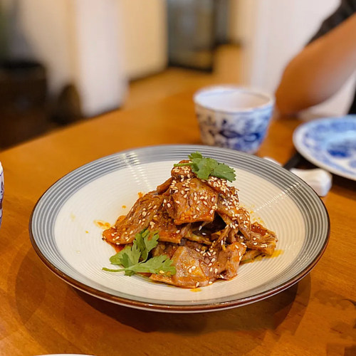 酒店中厨餐具创意融合意境菜摆盘